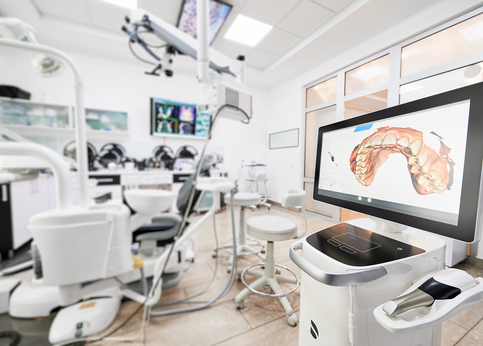 Advanced dental technology for accurate and comfortable care