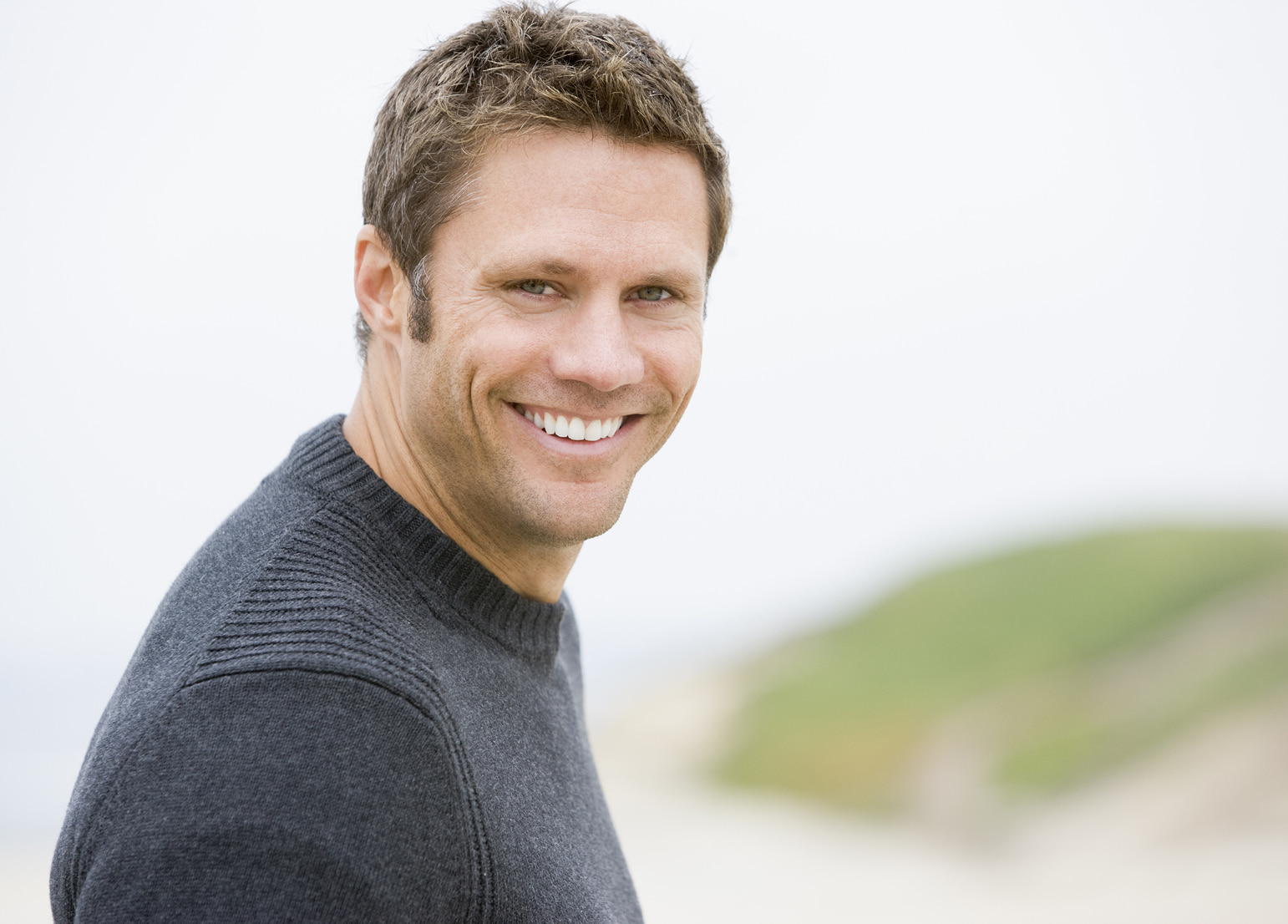 Common symptoms indicating the need for scaling and root planing to treat gum disease